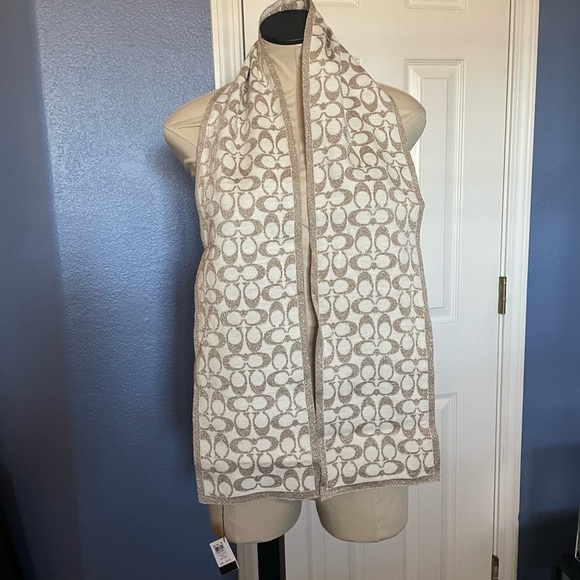 Coach Signature Logo Knit Muffler - Picture 5 of 8